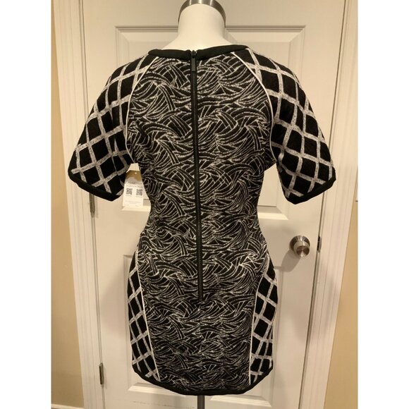 Elizabeth and James Black & White Geometric Dress W/ Short Sleeves, Size Large - Picture 5 of 7